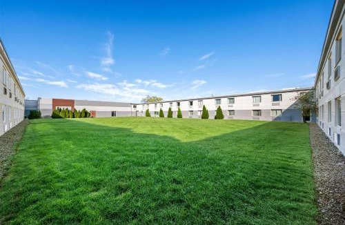Beachwood Hotel | Spark By Hilton Cleveland Beachwood