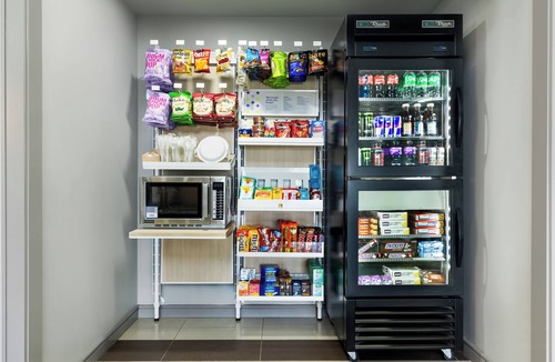 Indianapolis Hotel | Spark by Hilton Indianapolis Northeast Fishers