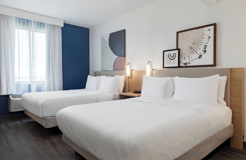 Indianapolis Hotel | Spark by Hilton Indianapolis Northeast Fishers