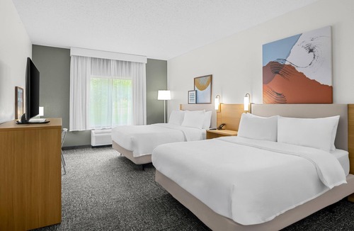 Traverse City Hotel | Spark by Hilton Traverse City