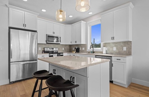 Traverse City Apartment | Special Discount* New Downtown Apt, Pine 309