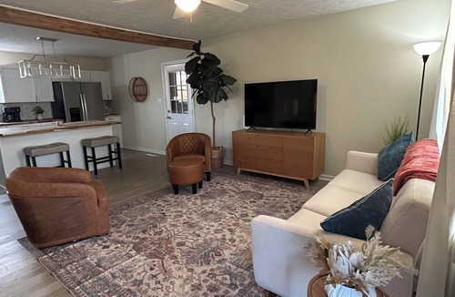 Elizabethtown House | SPECTACULAR 3-bed/2-full bath all updated house with huge shop in Elizabethtown