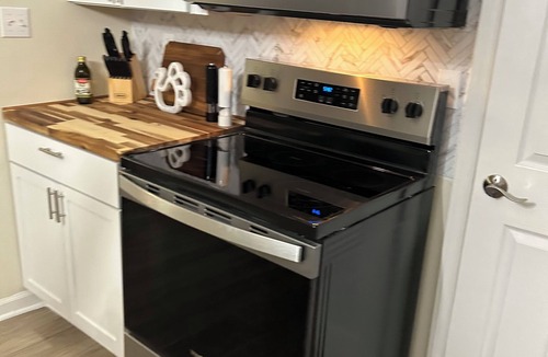 Elizabethtown House | SPECTACULAR 3-bed/2-full bath all updated house with huge shop in Elizabethtown