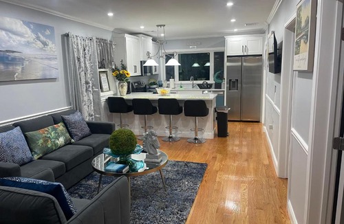 Highland Park Apartment | Spectacular Boston City View
