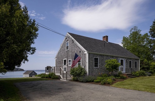 Port Clyde House | Spectacular Ocean Front home with 3 bedrooms, 2.5 bathrooms, Hot Tub