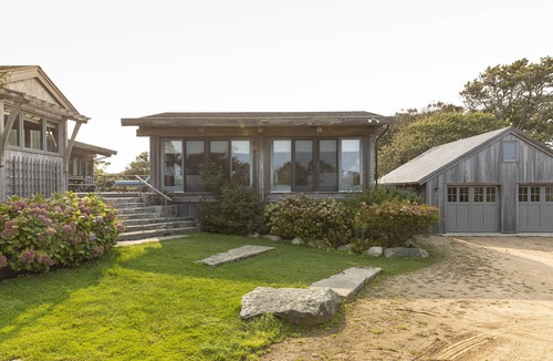 Chilmark House | Spectacular Oceanfront, 4 BR/4 bath, Hottub, Private Beach, Tennis, AC, WiFi