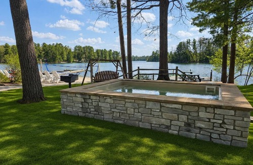 Mayfield Condo | Spider Lake | Bonfires | Beach | Hot Tub l Sauna