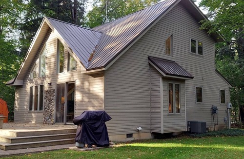 Cedar Ski Chalet | Splendid chalet Close to Sleeping Bear Dunes