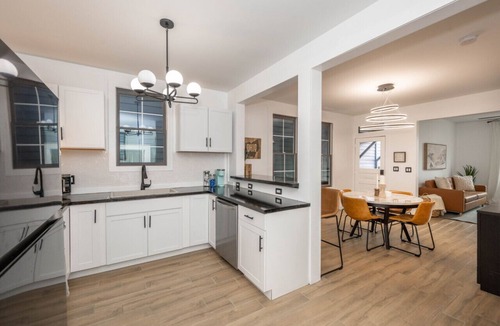 Hamilton House | SPOOKY NOOK RIVERSIDE
