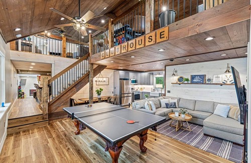 Spooner Cabin | Spooner Lake Island - Hot Tubs, Pool, Theatre, Private Docks, Sports Court