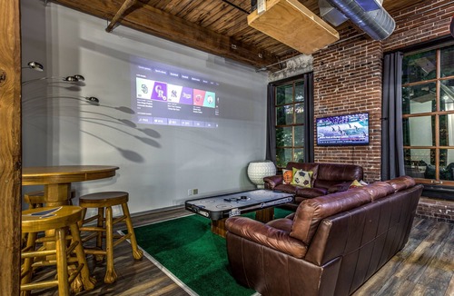 Downtown West Apartment | Sports Loft✦100" TV✦Sleep 8✦Balcony✦Poker Table