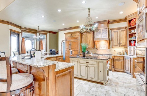 Edmond House | Sprawling Edmond Estate w/Pool House & Game Loft