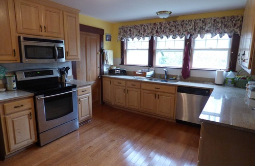 North Chatham House | Sprawling Family home located across from Chatham Harbor