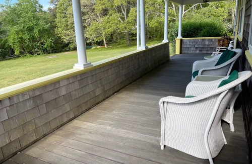 North Chatham House | Sprawling Family home located across from Chatham Harbor
