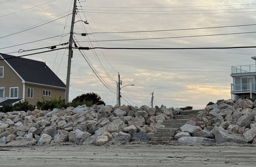 Biddeford Pool House | Sprawling Ocean Views, Island Walks & Unforgettable Maine Memories