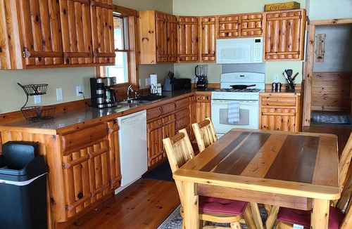 Lachine House | Spread out in our spacious double-lot lakefront cabin!