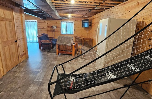 Lachine House | Spread out in our spacious double-lot lakefront cabin!