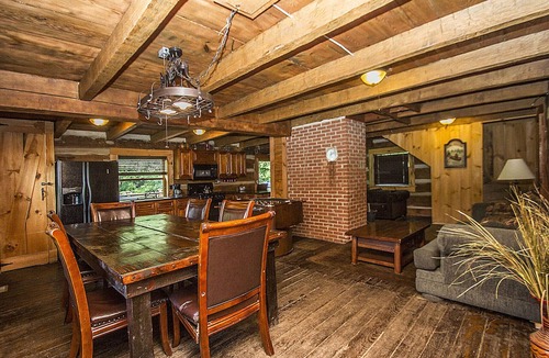 Bremen Cabin | SPRING IS IN THE AIR! BOOK YOUR SPRING GETAWAY NOW!