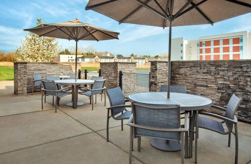 Williamsville Hotel | SpringHill Suites by Marriott Buffalo Airport