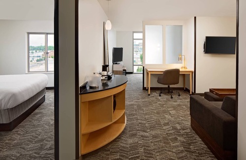 Green Bay Hotel | SpringHill Suites Green Bay