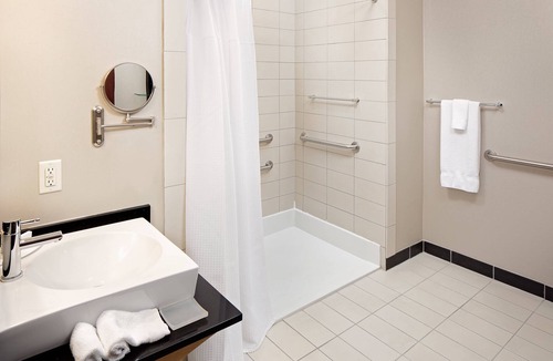 Green Bay Hotel | SpringHill Suites Green Bay