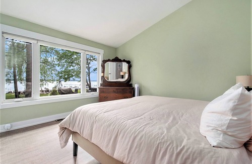 Boyne City House | Springwater Lake House - 75ft Frontage of Lake Charlevoix