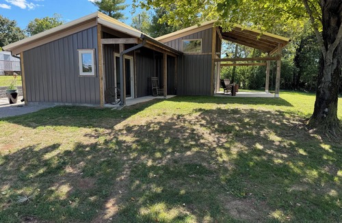 Midway House | Springwood Shed House the best view on the farm.