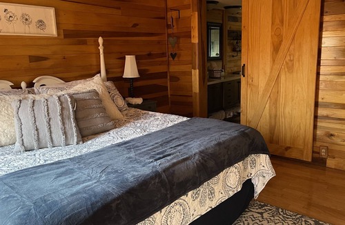 Means House | Spruce Charmer near Red River Gorge, No pet fee (easy access)