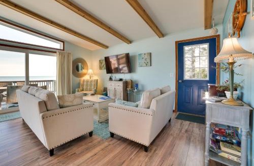 St Ignace House | St. Ignace Cottage w/Deck & Beach on Lake Huron!