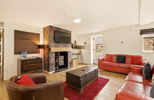 Bamburgh House | Stable Cottage - North East Escapes