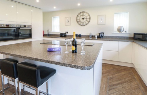 Tudhoe Cottage | STACKYARD HOUSE, pet friendly, country holiday cottage in Tudhoe