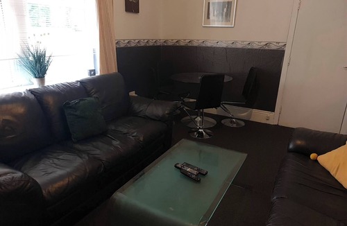 Newcastle-upon-Tyne House | Stags Hens Contractors Longstay