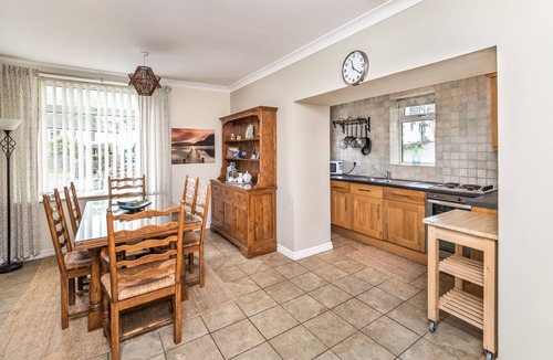 Braithwaite Cottage | Stanger Cottage - a cottage that sleeps 4 guests in 2 bedrooms