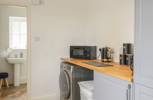 Annan Cottage | STAPLETON TOLL, pet friendly, luxury holiday cottage in Annan