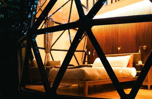 Freeport Cabin | Stargazing dome w/hot tub + sauna access - 02