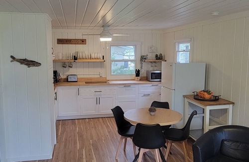 Oscoda Cottage | Starry Nights - Cozy Cottage on beautiful Lake Huron in Oscoda, MI