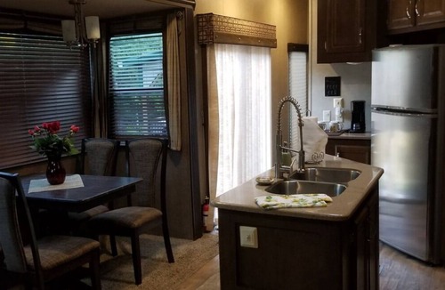 Logan House | Start your next adventure with Pine Creek Villas : Birds Nest Retreat!