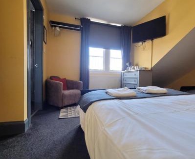 Tollcross House | Stay - Gilmore Guesthouse