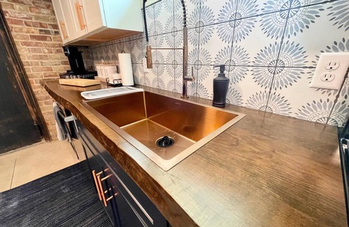 Nelson Condo | Stay Historical - Boiler Maker Office Turns Vacation Destination - Suite B