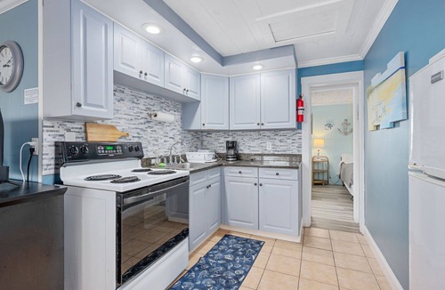 South Yarmouth Cottage | Stay Snug by the Sea at The Blue Birds Nest