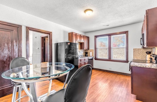 St. Louis Apartment | Stay STL-Extended Stay-Balcony-Fenced Yard-Pets