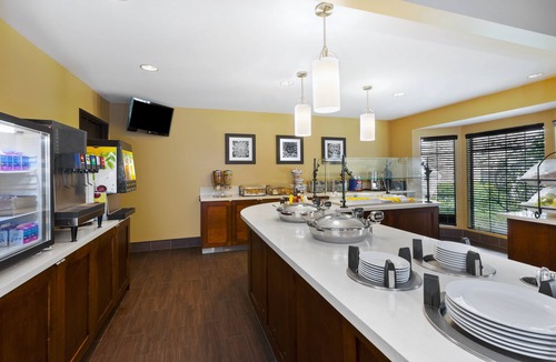Utica Hotel | Staybridge Suites Detroit-Utica by IHG