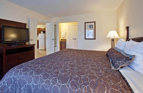 Indianapolis Hotel | Staybridge Suites Indianapolis-Carmel by IHG