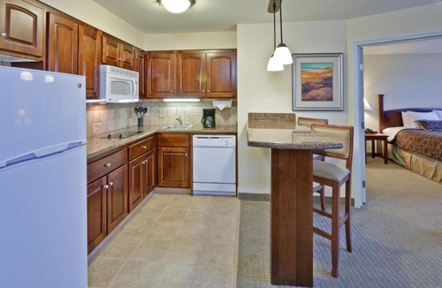 Indianapolis Hotel | Staybridge Suites Indianapolis-Carmel by IHG