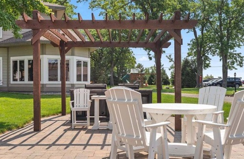 Nisswa Condo | Step Outside & You're at the Lake | Beach Access & Boat Rentals Available