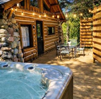 Traverse City Ski Chalet | Steps to Beach-Hot Tub-Fireplace-Northern Original