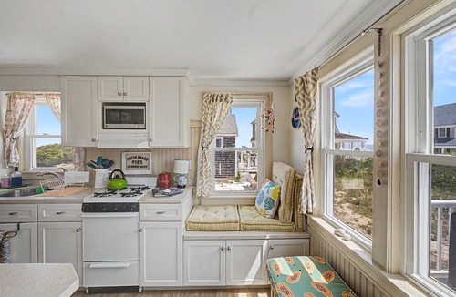 East Sandwich Cottage | Steps to Private Beach! East Sandwich Beach Cottage w/central A/C