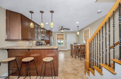 Salisbury House | Steps to Salisbury beach, whole house with AC 6 beds 2.5 ba