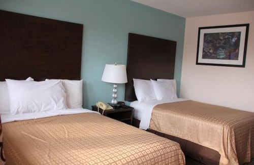 Niagara Falls Hotel | Sterling Inn near IAG Airport