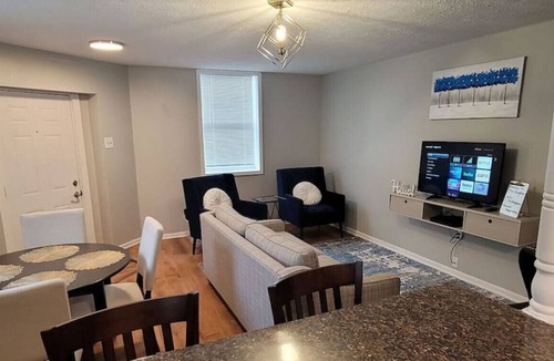 Grand Rapids Apartment | Straight · Urban Bungalow - Family Downtown Retreat